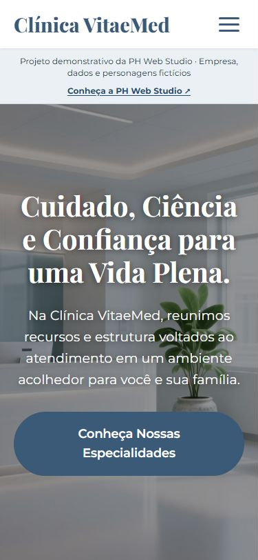 Homepage do projeto demonstrativo da Clínica VitaeMed em celular
